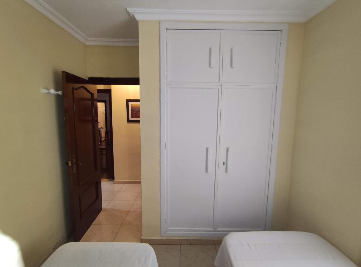 Amplio Piso Junto A Playa Victoria Apartment Кадис Екстериор снимка
